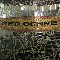 2/24/2012 tarihinde Cameron F.ziyaretçi tarafından Red Ochre Barrel and Grill'de çekilen fotoğraf