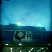 Photo taken at Droga Raia by ミ★ яєиαŧα ρ. on 3/14/2012