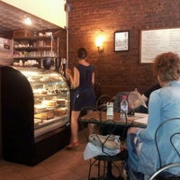 Foto tirada no(a) Borgia II Cafe por Calvin em 6/3/2012