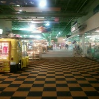 Снимок сделан в The Great Mall of the Great Plains пользователем Viktoria F. 5/26/2012