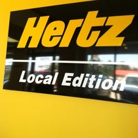 รูปภาพถ่ายที่ Hertz โดย Adam เมื่อ 7/31/2012
