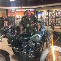 4/28/2012 tarihinde Mary P.ziyaretçi tarafından Bert&amp;#39;s Black Widow Harley-Davidson'de çekilen fotoğraf