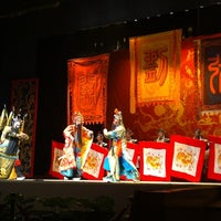 Photo taken at Fu Rong Guo Cui (Sichuan Opera) by Jennifer C. on 5/2/2012