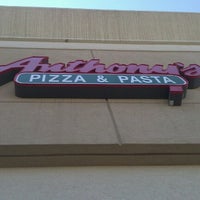Foto tomada en Anthony&#39;s Pizza &amp; Pasta  por Alex A. el 9/8/2012