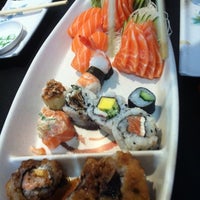 Photo taken at Kyoto Sushi Restaurante by Luciana B. on 2/3/2012