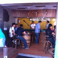 5/19/2012 tarihinde Toño R.ziyaretçi tarafından Taberna Quitapenas'de çekilen fotoğraf
