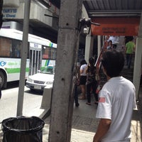 Photo taken at BMTA Bus Stop BTS สะพานควาย by Therdy I. on 7/17/2012