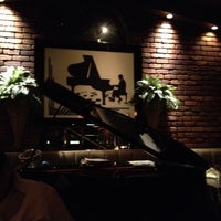 Photo taken at Mr. Paul&amp;#39;s Chop House by umesan on 9/7/2012