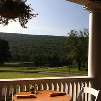 รูปภาพถ่ายที่ The Shawnee Inn and Golf Resort โดย Nancy L. เมื่อ 8/16/2012