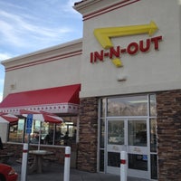 Photo taken at In-N-Out Burger by Ben B. on 2/11/2012