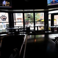 รูปภาพถ่ายที่ The Beetle Bar and Grill โดย Danny S เมื่อ 8/31/2012
