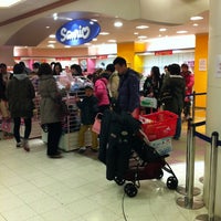 Photo taken at アカチャンホンポ 神戸阪急店 by Takashi M. on 3/4/2012
