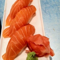 รูปภาพถ่ายที่ Happy Fish Sushi โดย 💀Grimdark เมื่อ 8/26/2012