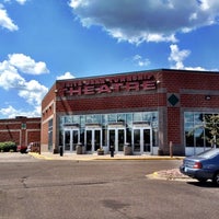 รูปภาพถ่ายที่ White Bear Township Theatre โดย Mr. E. เมื่อ 6/22/2012