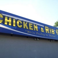 Снимок сделан в The Chicken &amp;amp; Rib Crib пользователем J T. 7/21/2012