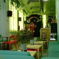 3/29/2012 tarihinde Manuel A.ziyaretçi tarafından Rumore Lounge Pub'de çekilen fotoğraf