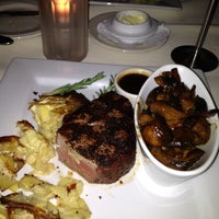 Das Foto wurde bei The Union House Restaurant von Chris P. am 4/6/2012 aufgenommen