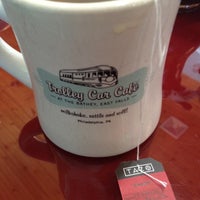 4/7/2012にTasha E.がTrolley Car Cafeで撮った写真