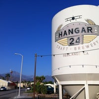 Foto tomada en Hangar 24 Craft Brewery  por Scott A. el 7/22/2012