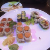 Foto tirada no(a) Mr. Fuji Sushi - Albany por Luke C. em 2/27/2012