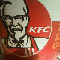 Снимок сделан в KFC пользователем Claire 4/11/2012