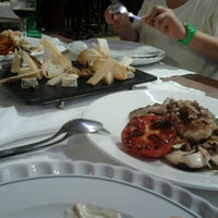 7/31/2012 tarihinde Sandra B.ziyaretçi tarafından Restaurante Caney'de çekilen fotoğraf