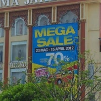 Wisma Jakel - 27, 29, 31, 33 & 35, Jalan Plumbum S7/S