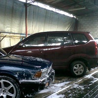 Photo taken at Zona Car Wash by Khalid D. on 3/11/2012