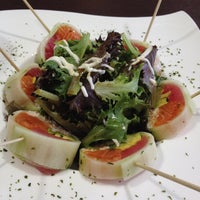 รูปภาพถ่ายที่ Waiiha Sushi &amp;amp; Japanese Dining โดย Cris T. เมื่อ 8/17/2012