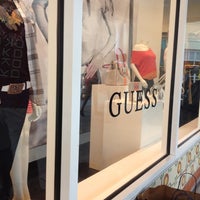 7/2/2012 tarihinde Patricia J.ziyaretçi tarafından GUESS Factory Store'de çekilen fotoğraf