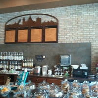 8/10/2012 tarihinde Gretchen J.ziyaretçi tarafından Manitowoc Coffee'de çekilen fotoğraf