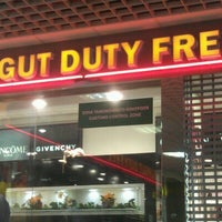 Photo taken at Surgut Duty Free by Анжелика Т. on 6/29/2012