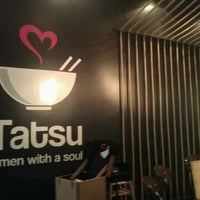 รูปภาพถ่ายที่ Tatsu Ramen โดย Angel A. เมื่อ 7/13/2012