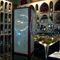 8/3/2012 tarihinde Bethany C.ziyaretçi tarafından Cheers to Wine'de çekilen fotoğraf