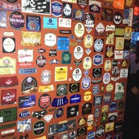 รูปภาพถ่ายที่ The Beer Box โดย Alex เมื่อ 9/8/2012