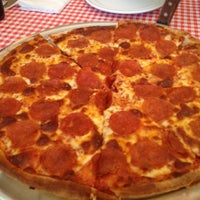 7/13/2012 tarihinde Casey C.ziyaretçi tarafından Pizza Getti'de çekilen fotoğraf