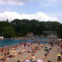 Photo taken at Sommerbad am Insulaner by Kai W. on 7/5/2012