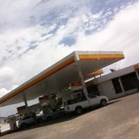 Foto scattata a Shell da Nicoro S. il 3/28/2012