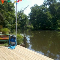 7/22/2012 tarihinde Jiliene C.ziyaretçi tarafından Cranford Canoe Club'de çekilen fotoğraf