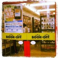 Photo taken at BOOK・OFF 世田谷通り区役所前店 by 李月 王. on 6/14/2012