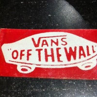vans stoneridge mall