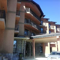 Foto tomada en Bellevue Ski &amp; Spa Hotel  por Donislav G. el 9/5/2012