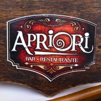 รูปภาพถ่ายที่ Apriori Bar โดย Julia C. เมื่อ 8/1/2012