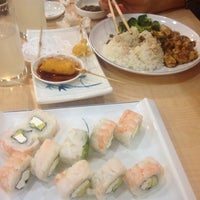 Foto scattata a Sushi Karai da Omar P. il 6/13/2012