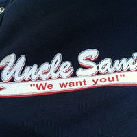 รูปภาพถ่ายที่ Uncle Sam&amp;#39;s โดย Gina W. เมื่อ 2/18/2012