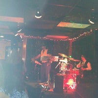 Foto scattata a City Pub da Jacquie L. il 3/25/2012