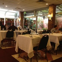 Foto scattata a Sahara Restaurant da Bill L. il 6/8/2012