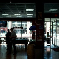 4/6/2012 tarihinde Mike D.ziyaretçi tarafından Scotty&amp;#39;s Elm St. Saloon'de çekilen fotoğraf