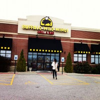 Photo taken at Buffalo Wild Wings by Jacob G. on 8/12/2012