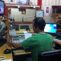 Photo taken at FM. 102.0 Mhz. สถานีวิทยุ ขส.ทบ. by Pook on 8/4/2012